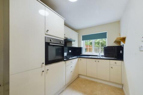 CAM01381G0-PR0157-STILL015.jpg