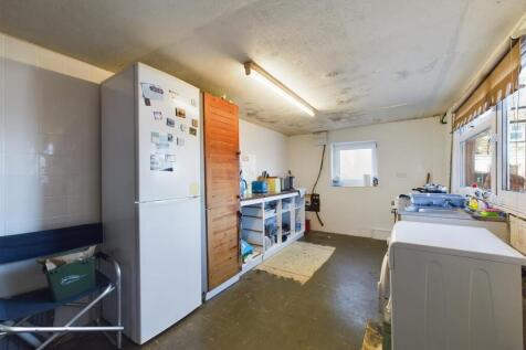 Kitchen (2)