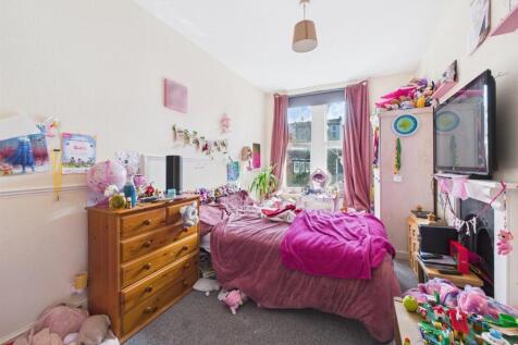 CAM01381G0-PR0211-STILL014.jpg
