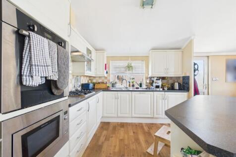 Kitchen (2)