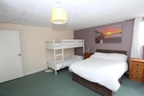 Bedroom.JPG