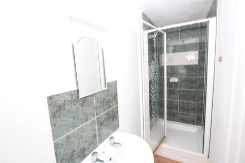 Bathroom.JPG