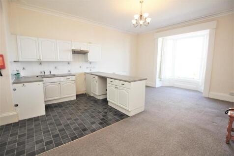 Lounge Kitchen