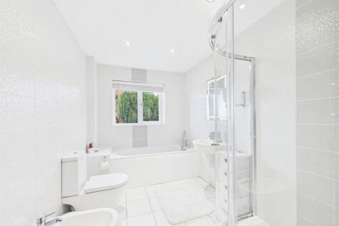 Bedroom One en-suite