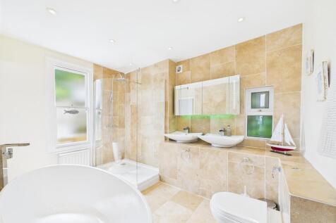 Bedroom One En-suite