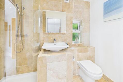 Bedroom Three En-suite