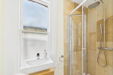 Bedroom Four En-suite