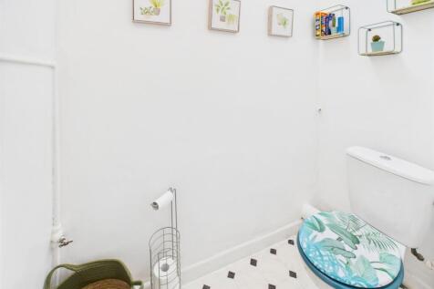 WC (Flat 3)