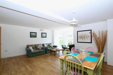 Kitchen/Lounge