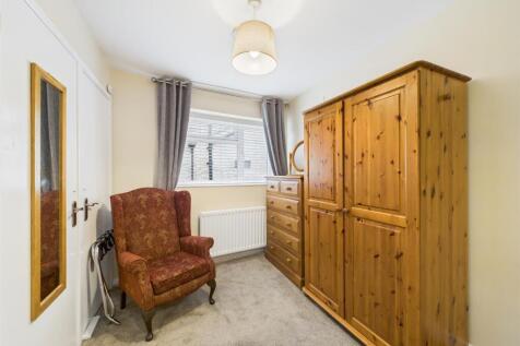 Enginefield Bedroom One