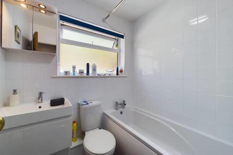 Bathroom.jpg