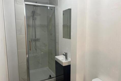 Shower room.jpg