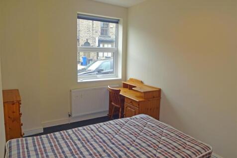 Bed 2.jpg