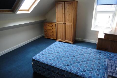Bed 7.jpg
