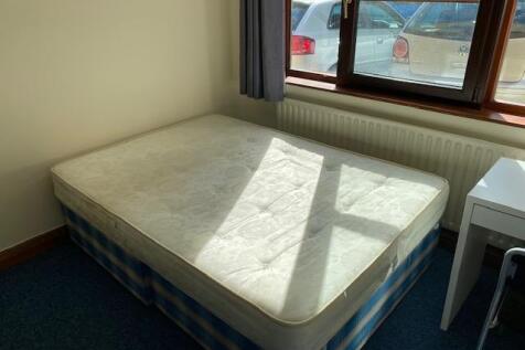 12A Turners Lane (2).jpg