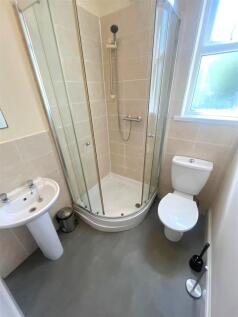 31CA Shower Room.jpg