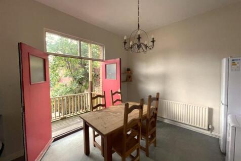 3 Moor End Kitchen.jpg