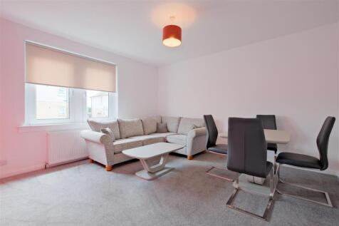 Living Room / Dining