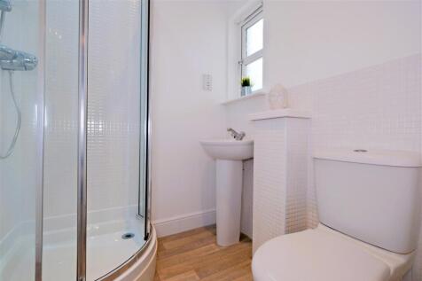 Bedroom 2 Ensuite