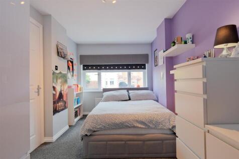 Bedroom 5 / TV