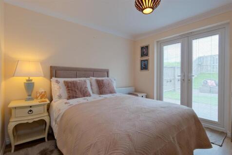 Bedroom 5/ Study