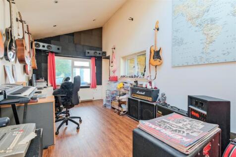 Studio/Bedroom