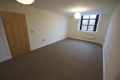 Spacious Lounge