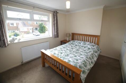 2nd Bedroom 