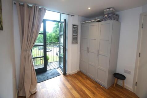 2nd Bedroom 