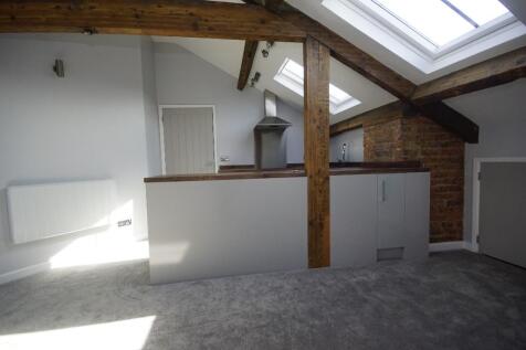 Lounge / Kitchen