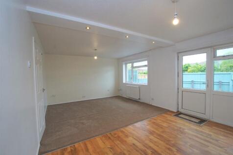 Lounge / Dining Area