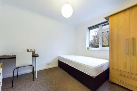 Bedroom-Room-To-Rent