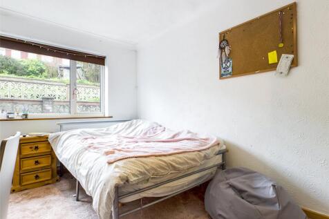 Bedroom-House-To-Ren