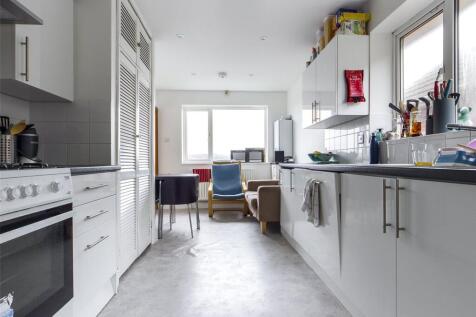 Kitchen-House-To-Ren