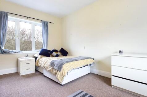 Bedroom-House-To-Ren
