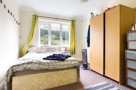 Bedroom-House-To-Ren
