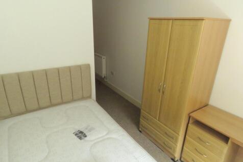 Bedroom-Room-To-Rent