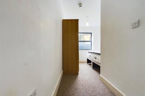 Studio Room
