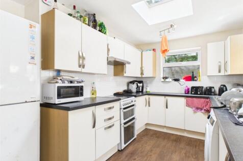 Kitchen-Room-To Rent