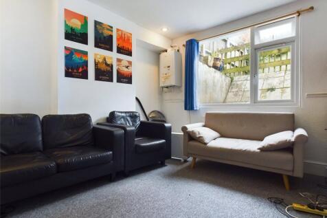 Lounge-Flat-To-Rent