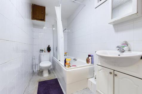 Bathroom-Flat-To-Ren