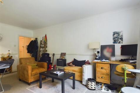 Studio Room