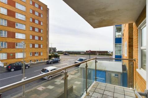 Balcony-Flat-To-Rent