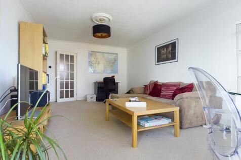 Lounge-Flat-To-Rent