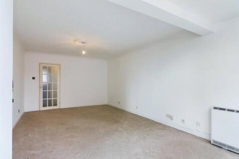 Lounge-Flat-To-Rent
