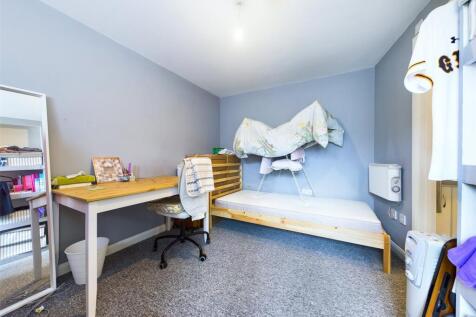 Studio Room