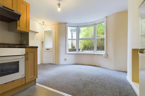 Kitchen / Lounge