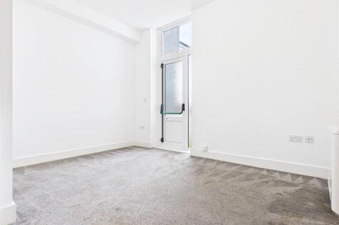 Studio Room