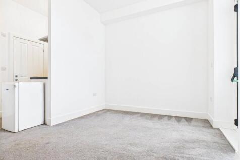 Studio Room