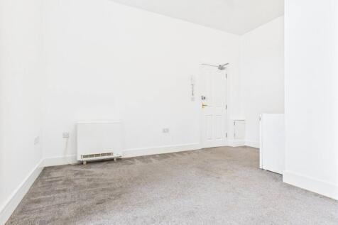 Studio Room